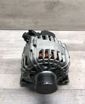Citroen C4 Cactus Generator/alternator 8EL011713601