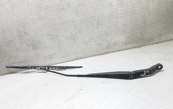 Front wiper blade arm
