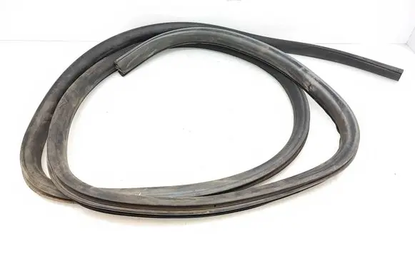 Volkswagen Transporter - Caravelle T5 Front door rubber seal 7E0837911B