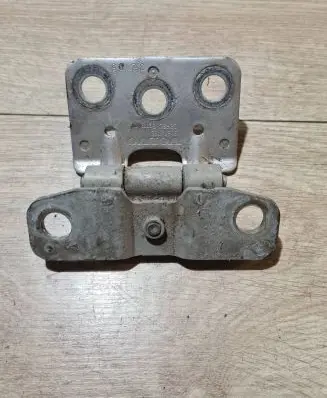 Volvo XC90 Tailgate/trunk/boot hinge 30674732