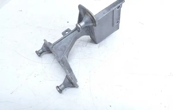 Mercedes-Benz C W203 ABS pump bracket A2034310240