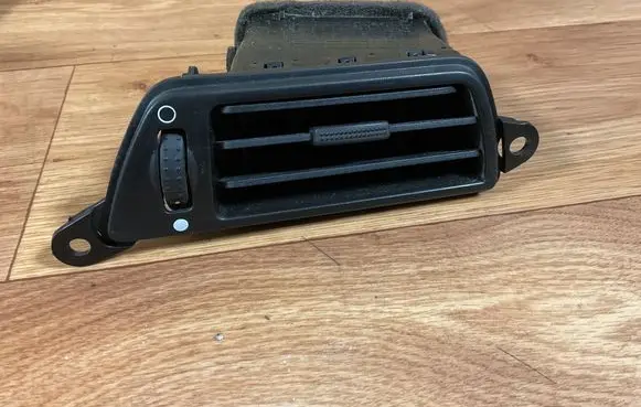 Ford Mondeo MK IV Dash center air vent grill 6M21U246W03 CZ9HA
