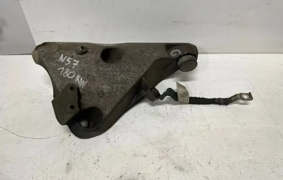 BMW X5 E70 Engine mounting bracket 6790021