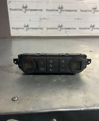 Ford Focus C-MAX Climate control unit 3M5T18C612AL WR0B58039 DATCC214
