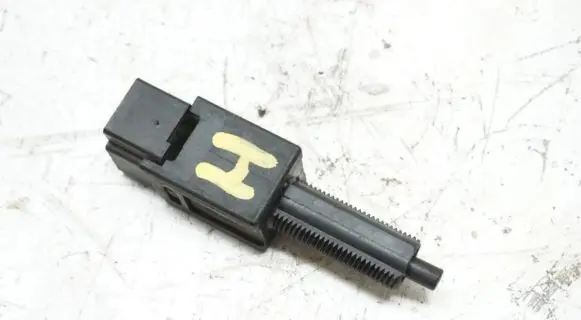 Nissan Almera N16 Brake pedal sensor switch