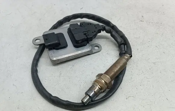 Mercedes-Benz C W205 Lambda probe sensor A0009058511 0009058511 A3C01067600609