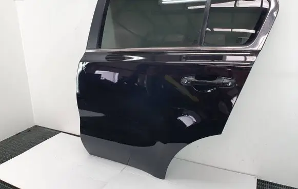 KIA Sportage Rear door