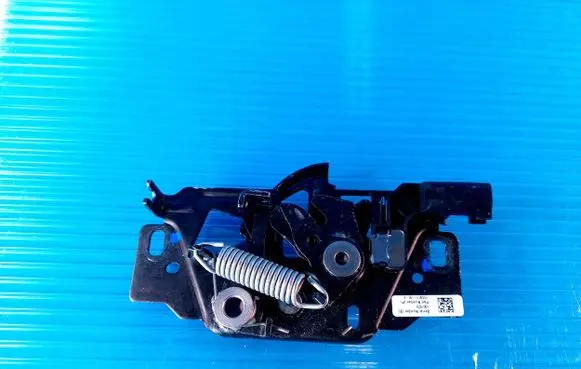 Tesla Model 3 Engine bonnet/hood lock/catch 103301100E 1301825