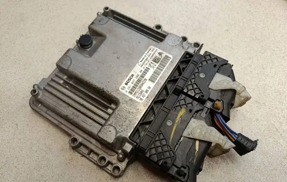 Peugeot 2008 II Engine control unit/module 9826975080 9845780880 0281037200