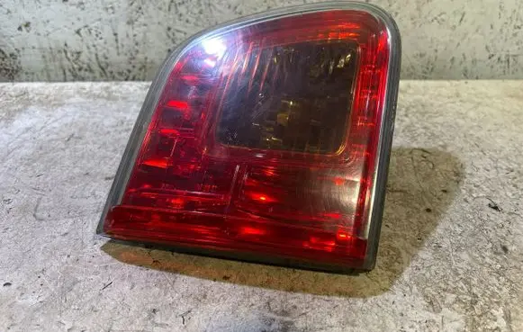 Toyota Avensis T270 Tailgate rear/tail lights 89032447A