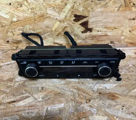 Seat Arona Climate control/heater control trim 6F0907044H