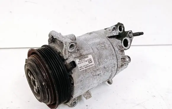 Chrysler Pacifica Air conditioning (A/C) compressor (pump) 68225206AD