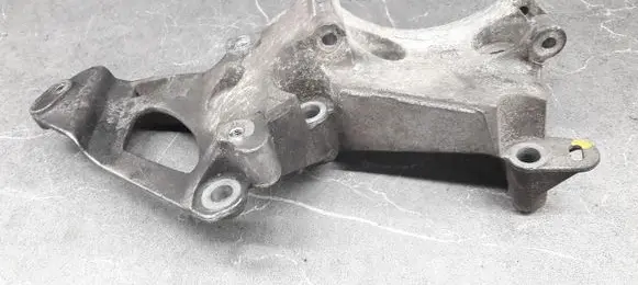 Renault Megane III Generator/alternator bracket 8200279705