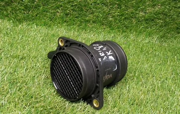 Audi A4 S4 B6 8E 8H Mass air flow meter VOL70011MAF