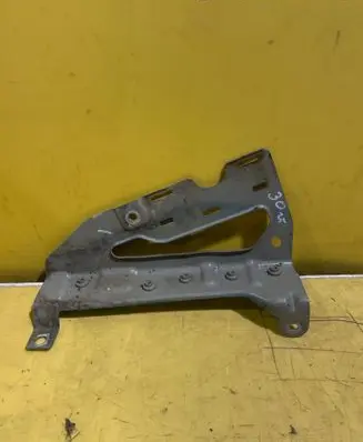 Renault Modus Front splash guards bracket 323891 494G