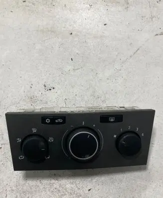 Opel Astra H Climate control unit 901512410005 18102005 13201300