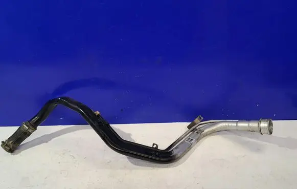 Volvo V60 Fuel tank filler neck pipe 30792270 9G9N9032