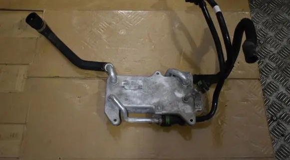 Porsche Cayenne (9Y0 9Y3) Engine oil radiator 
