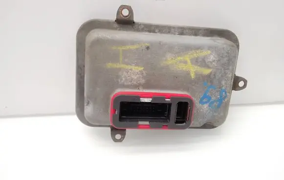 Mercedes-Benz C W204 Headlight ballast module Xenon A2048700126 A2048700226 A2044420003