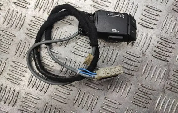 Renault Laguna I Steering wheel buttons/switches 343206010