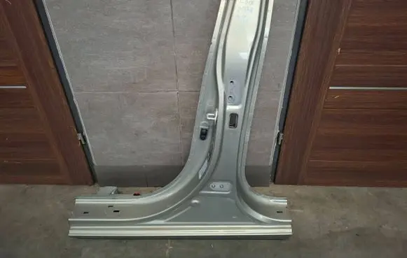 KIA Ceed Pillar (middle) 
