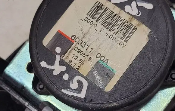 Toyota Avensis T270 Rear seatbelt 60031100A