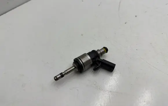 Skoda Octavia Mk4 Fuel injector 06Q906036A 21049195507 06Q906A01