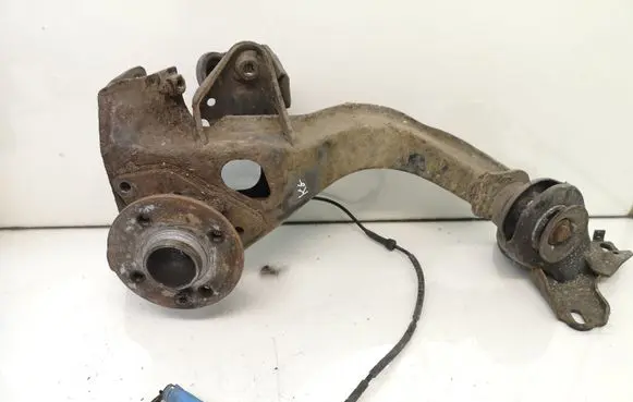 Mini One - Cooper R50 - 53 Rear wheel hub spindle/knuckle 6762037 676203705 6756385
