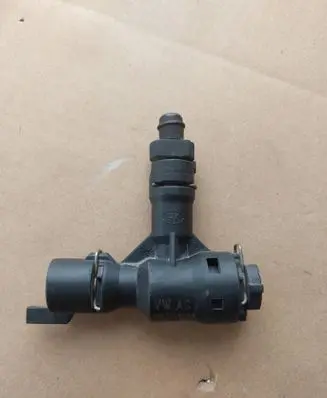 Volkswagen PASSAT B6 Clutch pipe/line 1K0721468A