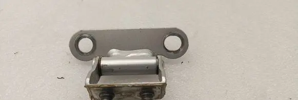 Toyota Corolla Verso AR10 Tailgate/trunk/boot hinge 6881002020 6881021050