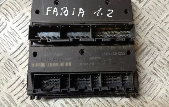 Skoda Fabia Mk2 (5J) Comfort/convenience module 6Q2937049F