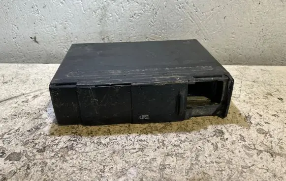 Saab 9-5 CD/DVD changer 5042585 YS2585 0029173