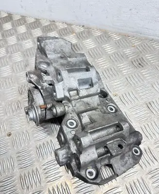 BMW 5 F10 F11 Generator/alternator bracket 8506863
