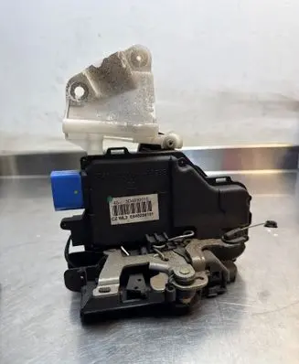 Volkswagen Phaeton Front door lock 3D4839015 PA66309G E840298101