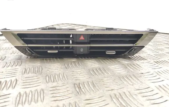 Citroen C4 III e-C4 Dash center air vent grill 9835648280 9833772280