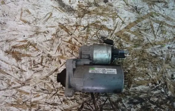 Renault Fluence Starter motor 8200815079C