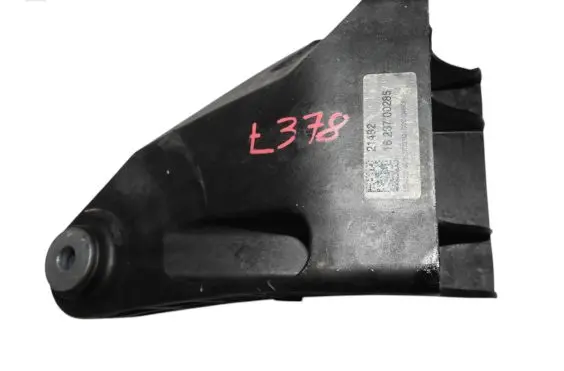 Mercedes-Benz C W205 Engine mounting bracket A6542230100