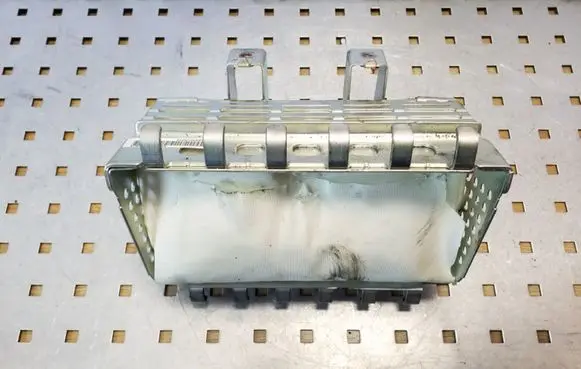 Honda FR-V Passenger airbag