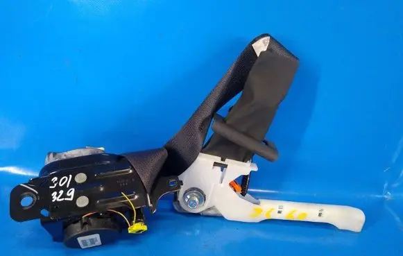 Nissan Sentra B17 Front seatbelt 868853SG8A
