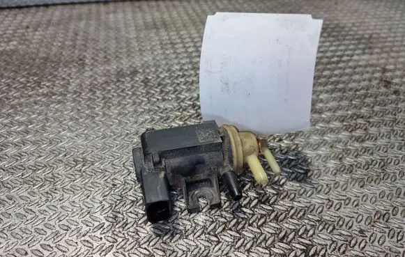 Volkswagen Caddy Turbo solenoid valve 1K0906627B