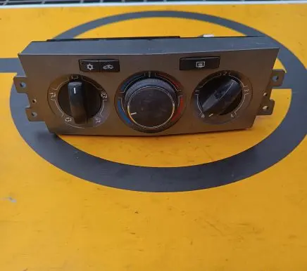 Opel Antara Climate control unit 95080071
