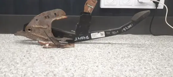Volvo V50 Brake pedal 4n51-2467-ce