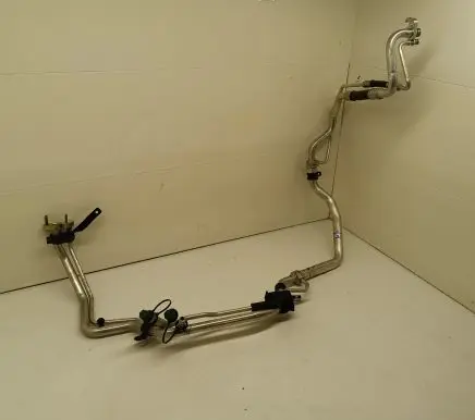 Land Rover Discovery 5 Air conditioning (A/C) pipe/hose KPLA19A834CB