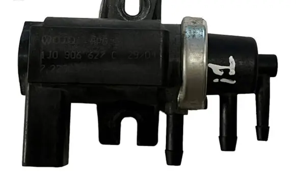 Volkswagen Golf IV Turbo solenoid valve 1J0906627C 72290303 04T196