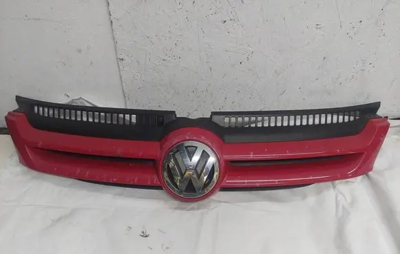 Volkswagen Golf Plus Front grill 5M0853651A