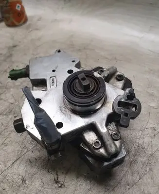 Volvo S80 Fuel injection high pressure pump F368