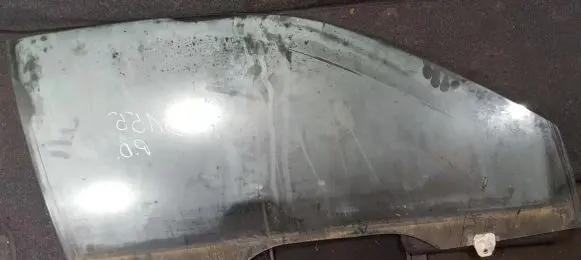 Honda Civic Front door window glass four-door