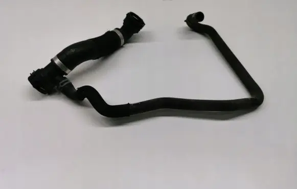 Volkswagen Touareg III Engine coolant pipe/hose 4M0122291B