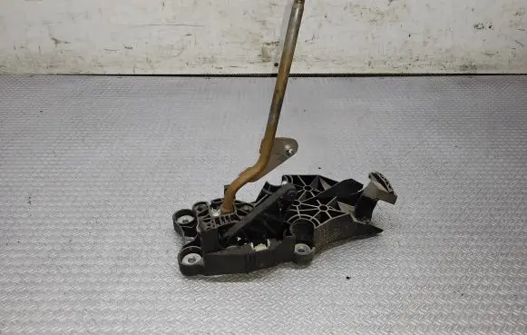 Ford Fiesta Gear shifter/selector 2S6R7C453MF