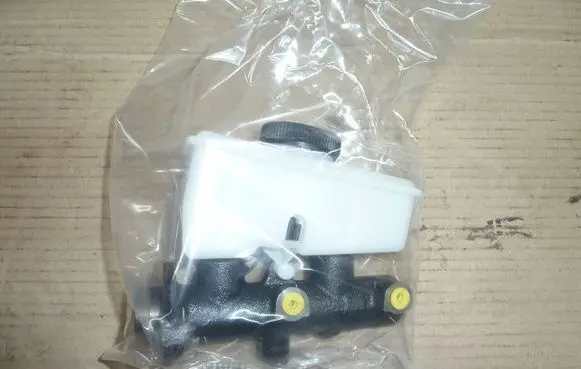Master brake cylinder